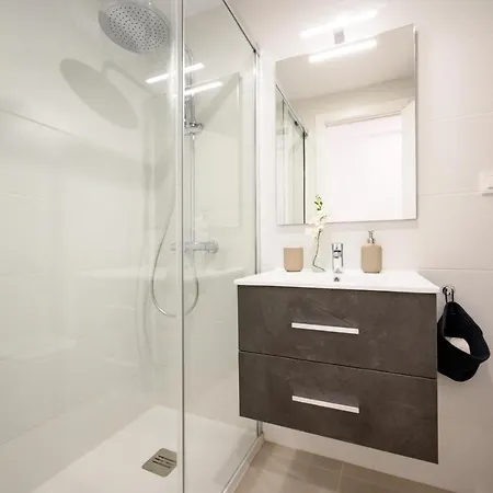 New & Sea - 3 Bedroom - By 10tosea 아파트